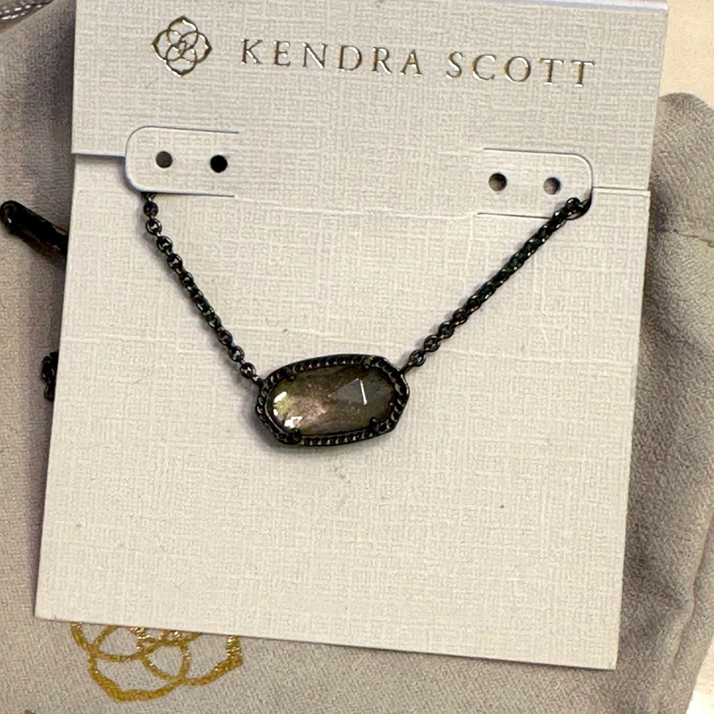 Gunmetal Kendra necklace